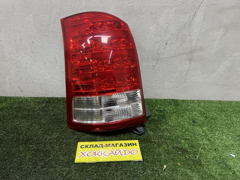 Фонарь стоп-сигнала Toyota Wish ANE10G 1AZ-FSE 09.2005 задний левый (б/у)