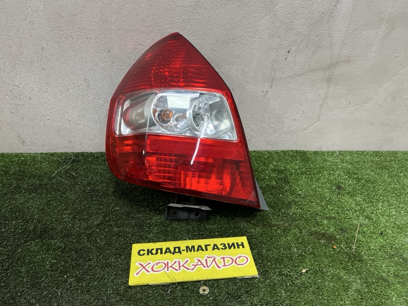 Фонарь стоп-сигнала Honda Fit GD1 L13A 2003 задний левый (б/у)