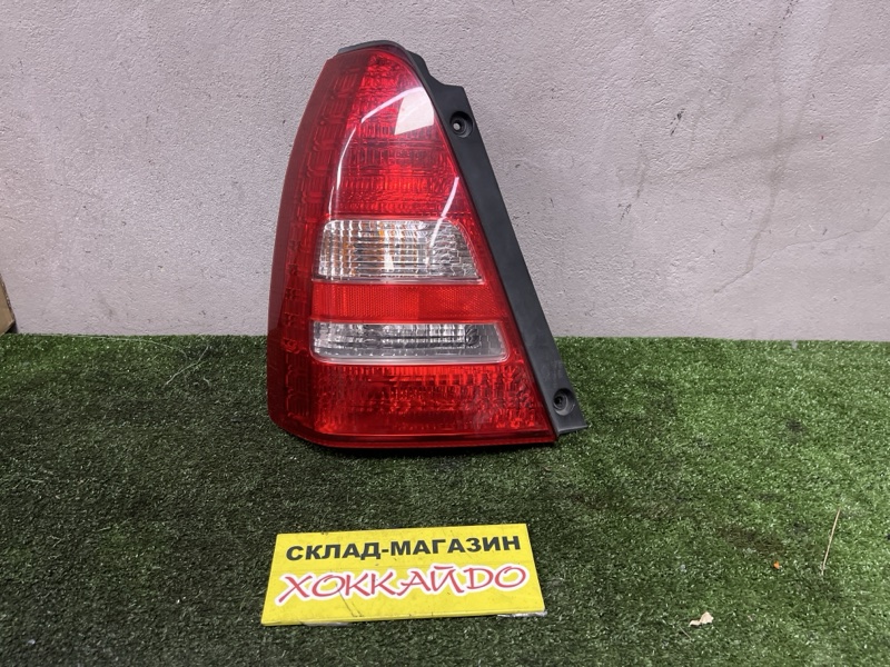Фонарь стоп-сигнала Subaru Forester SG5 EJ205 02.2002 задний левый (б/у)