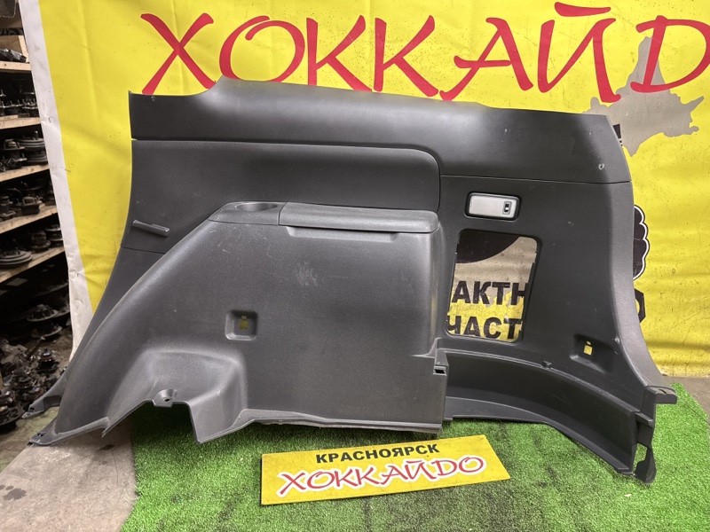 Обшивка багажника Toyota Wish ZNE10G 1ZZ-FE 09.2005 задняя правая (б/у)