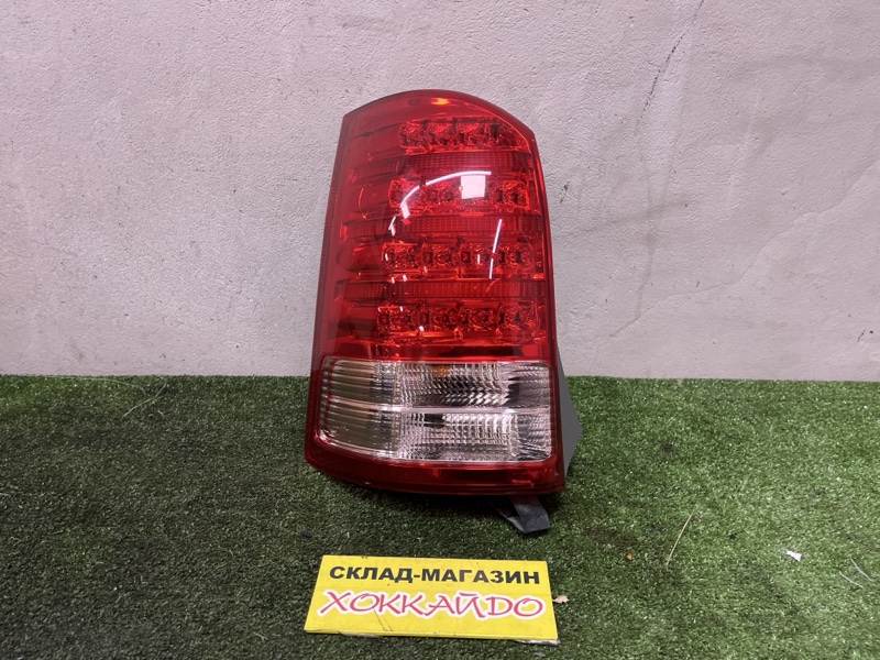 Фонарь стоп-сигнала Toyota Wish ZNE10G 1ZZ-FE 09.2005 задний левый (б/у)