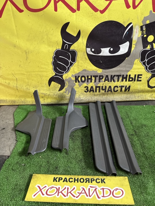 Накладка порога Honda Torneo CF3 F18B 06.2000 (б/у)