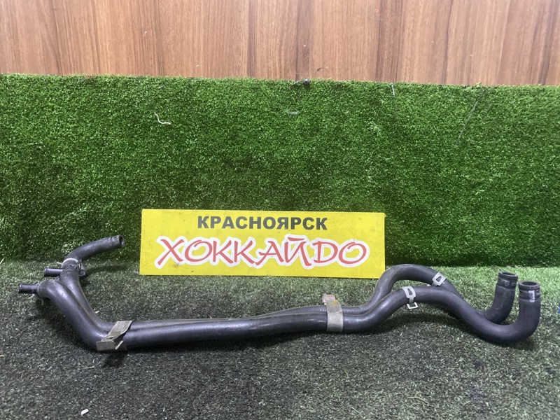 Патрубок радиатора печки Toyota Hiace Regius KCH46G 1KZ-TE 04.1997 (б/у)