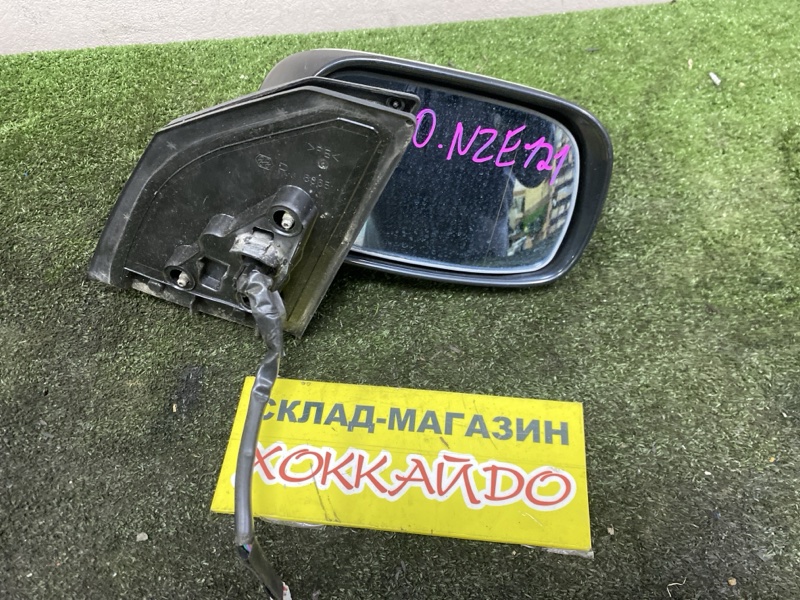 Зеркало боковое Toyota Corolla Fielder NZE121G 1NZ-FE 09.2002 правое (б/у)