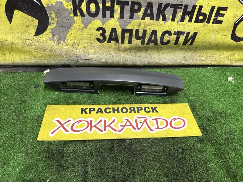 Накладка на багажник Mitsubishi Lancer CS2V 4G15 12.2002 (б/у)