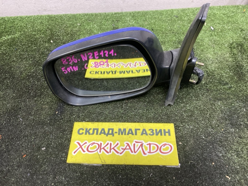 Зеркало боковое Toyota Corolla Spacio NZE121N 1NZ-FE 05.2001 левое (б/у)