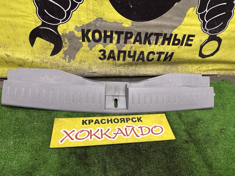 Накладка багажника Nissan Primera WTP12 QR20DE 07.2003 (б/у)
