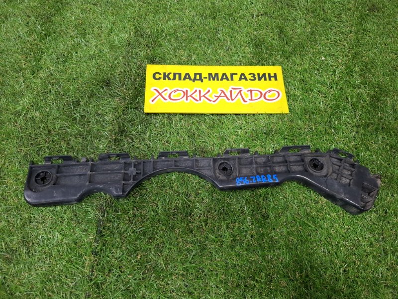 Клипса бампера Toyota Noah ZRR85W 3ZR-FAE 01.2014 задняя правая (б/у)