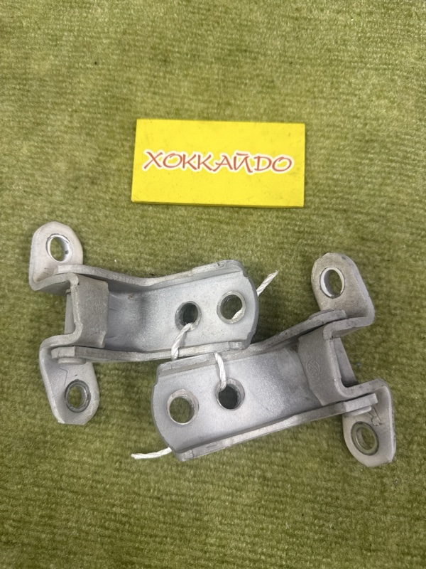 Петля двери Toyota Mark II GX115 1G-FE 10.2002 передняя правая (б/у)