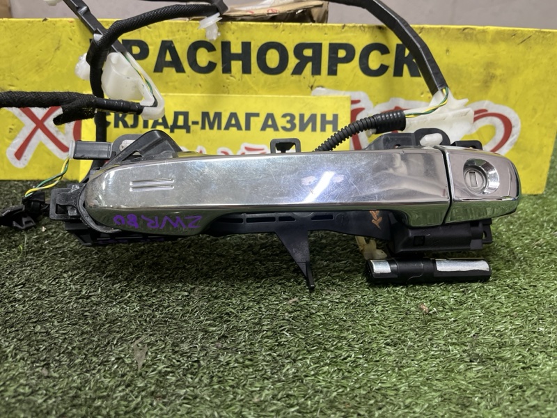 Ручка наружная Toyota Esquire ZWR80G 2ZR-FXE 10.2014 передняя правая (б/у)