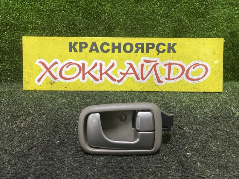 Ручка двери внутренняя Mitsubishi Dion CR6W 4G94 05.2002 задняя правая (б/у)