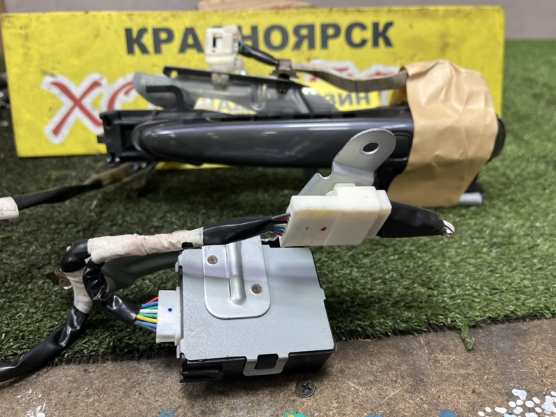 Ручка наружная Toyota Wish ANE10G 1AZ-FSE 09.2005 передняя правая (б/у)