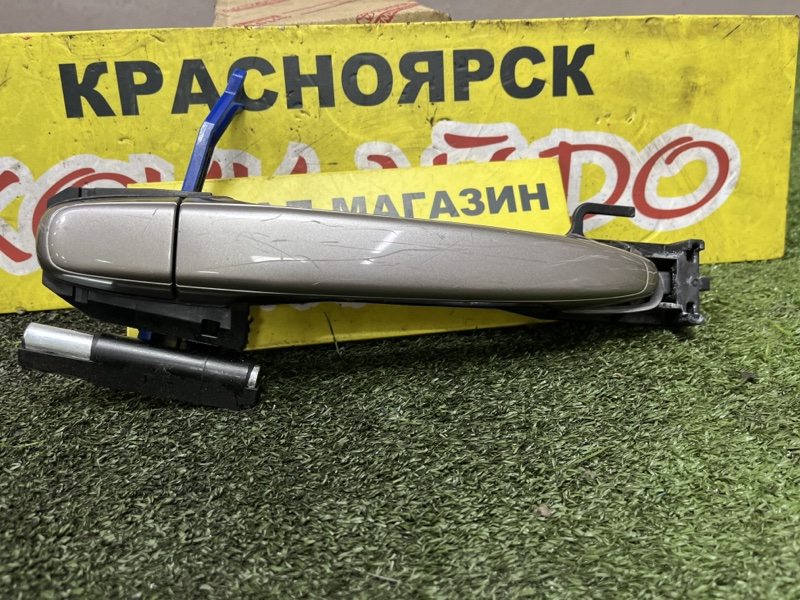 Ручка наружная Toyota Wish ZNE10G 1ZZ-FE 09.2005 задняя левая (б/у)
