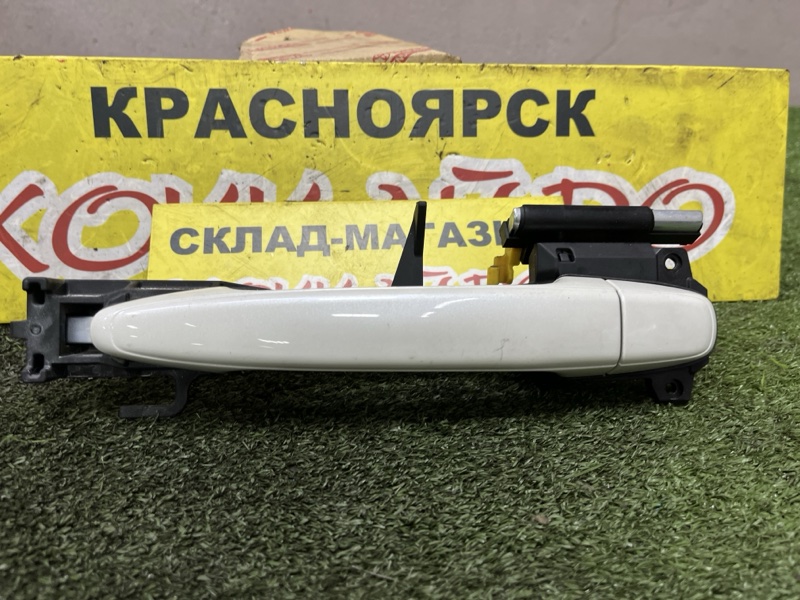 Ручка наружная Toyota Wish ZNE10G 1ZZ-FE 09.2005 передняя левая (б/у)