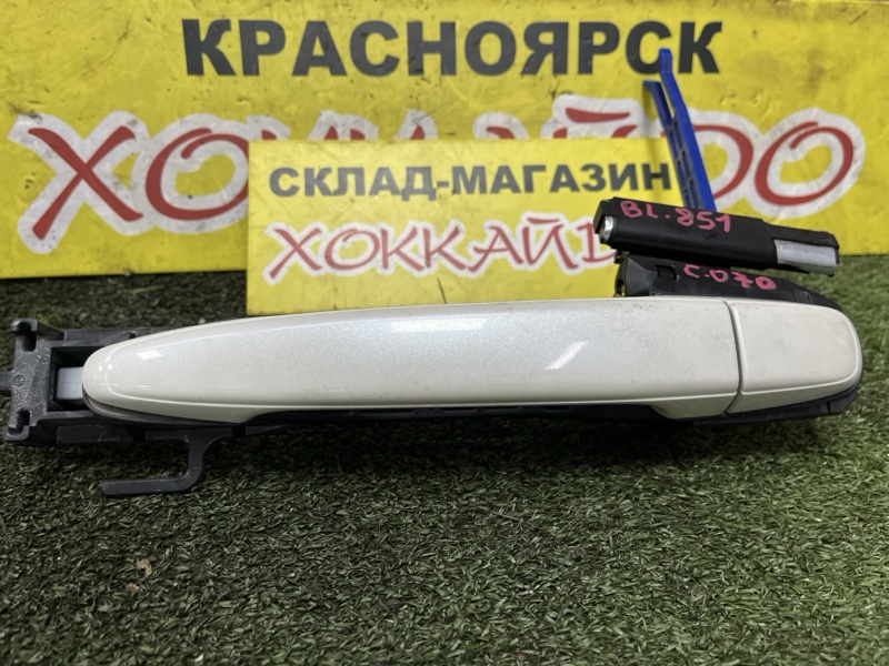 Ручка наружная Toyota Wish ZNE10G 1ZZ-FE 09.2005 задняя левая (б/у)