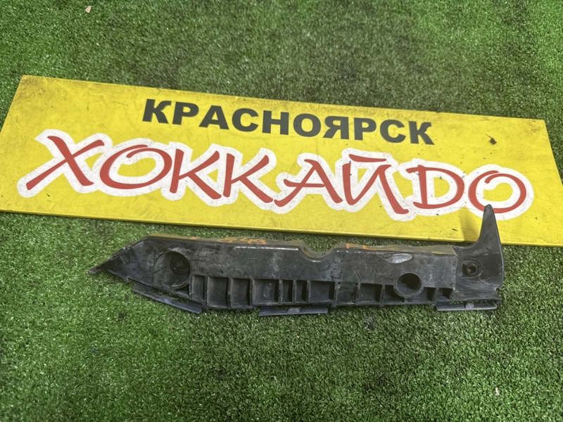 Клипса бампера Toyota Wish ZNE10G 1ZZ-FE 09.2005 передняя левая (б/у)