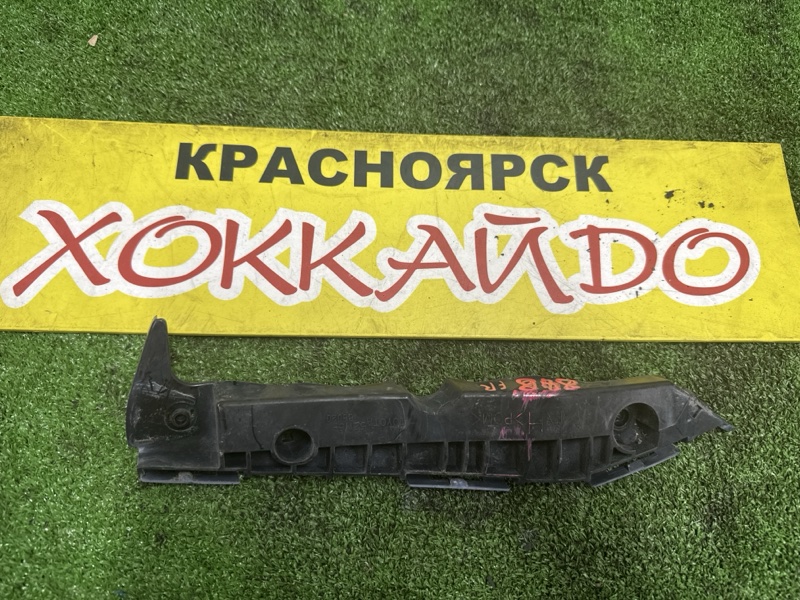 Клипса бампера Toyota Wish ZNE10G 1ZZ-FE 09.2005 передняя правая (б/у)