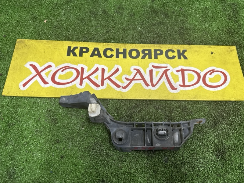 Клипса бампера Honda Accord CL7 K20A 10.2002 передняя правая (б/у)