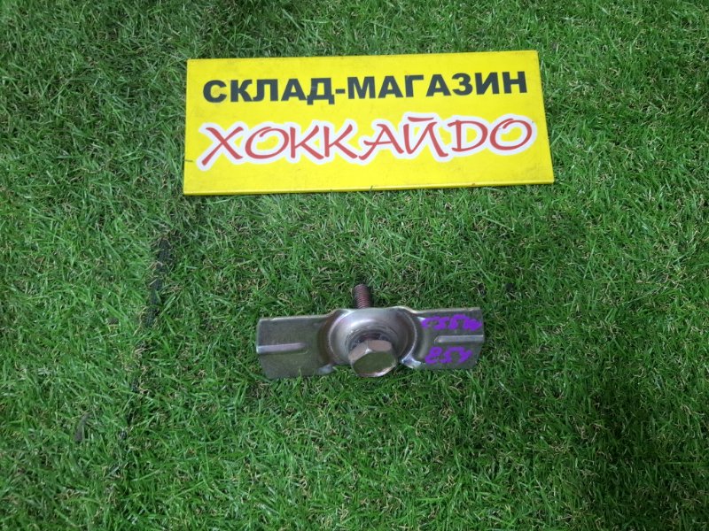 Кронштейн запасного колеса Mitsubishi Lancer CS5W 4G93 01.2005 (б/у)