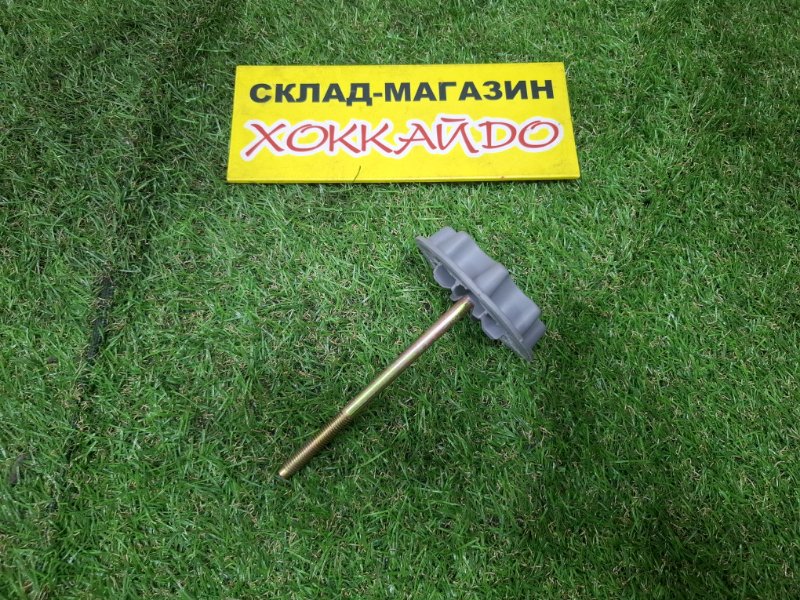 Кронштейн запасного колеса Toyota Mark II GX115 1G-FE 10.2002 (б/у)