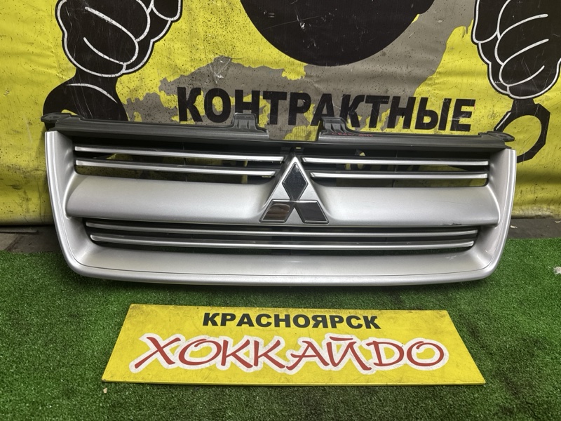 Решетка радиатора Mitsubishi Dion CR6W 4G94 05.2002 (б/у)