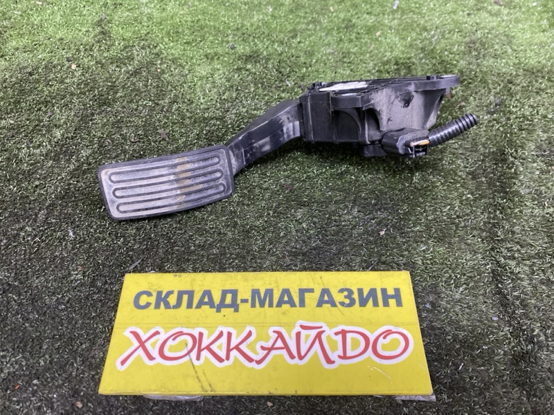 Педаль газа Nissan Lafesta B30 MR20DE 2012 (б/у)