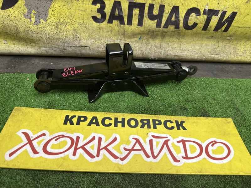 Домкрат Mazda Axela BLEAW LF-VE 06.2009 (б/у)
