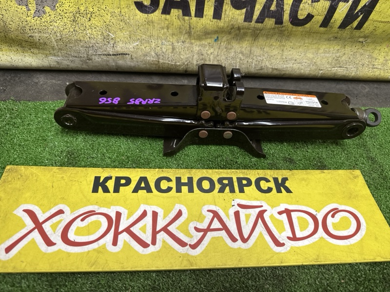 Домкрат Toyota Noah ZRR85W 3ZR-FAE 01.2014 (б/у)