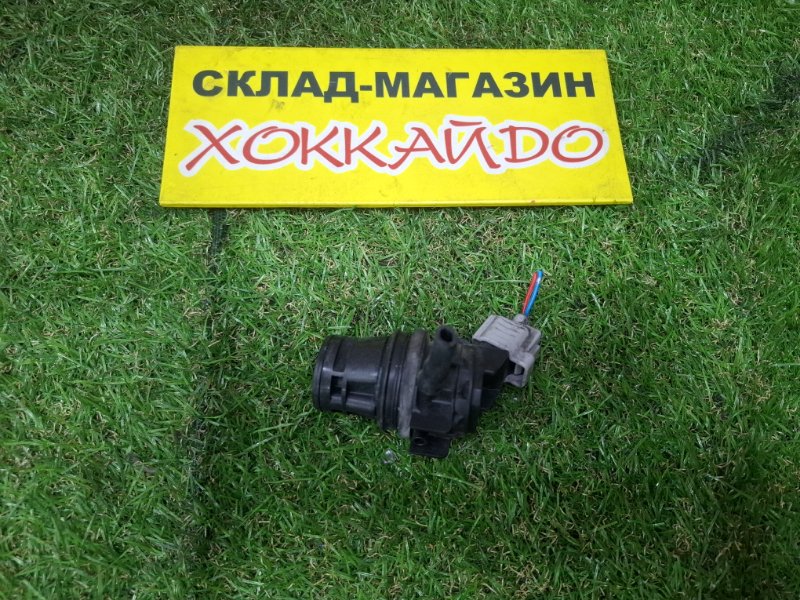 Мотор омывателя Toyota Wish ZNE10G 1ZZ-FE 09.2005 задний (б/у)