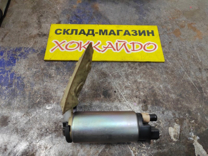 Насос топливный Toyota Nadia SXN10H 3S-FE 08.1998 (б/у)