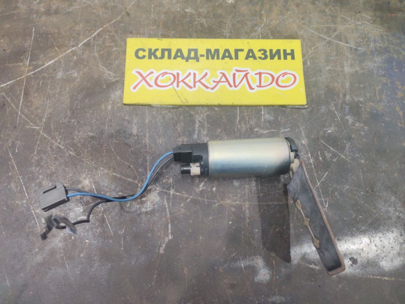 Насос топливный Toyota Mark II JZX100 1JZ-GE 09.1999 (б/у)