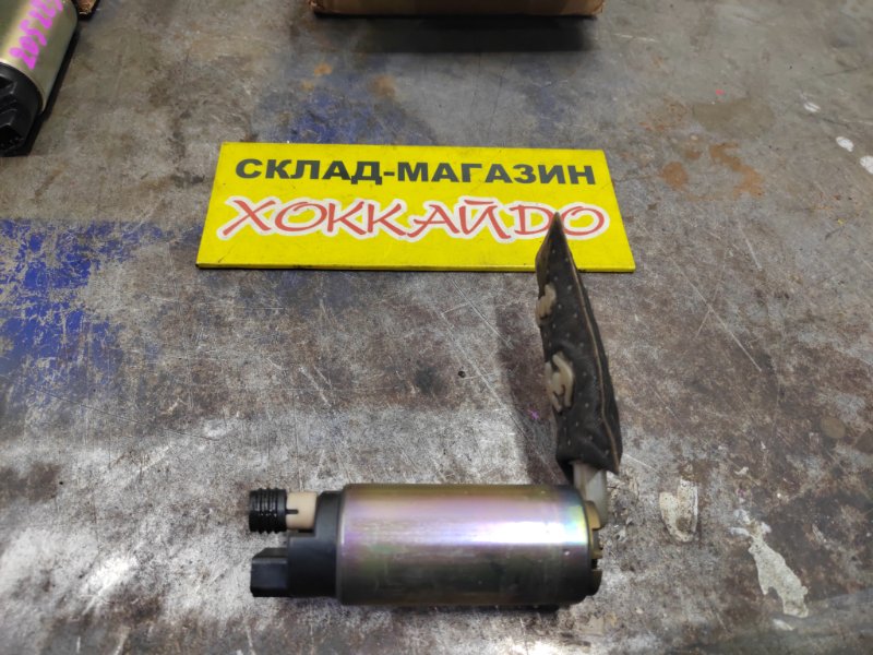 Насос топливный Toyota Carina AT212 5A-FE 08.1996 (б/у)