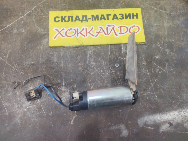 Насос топливный Toyota Ist NCP60 2NZ-FE 05.2002 (б/у)