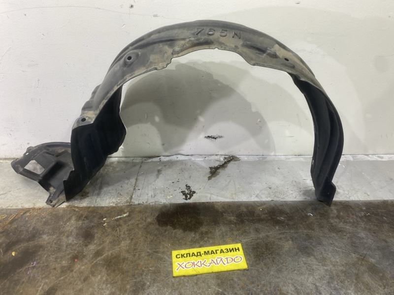 Подкрылок Toyota Corolla Fielder NZE121G 1NZ-FE 09.2002 передний правый (б/у)