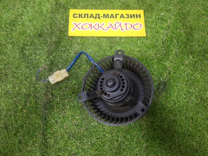 Вентилятор печки Toyota Hiace Regius KCH46G 1KZ-TE 04.1997 задний (б/у)