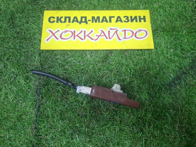 Антенна Toyota Esquire ZWR80G 2ZR-FXE 10.2014 (б/у)