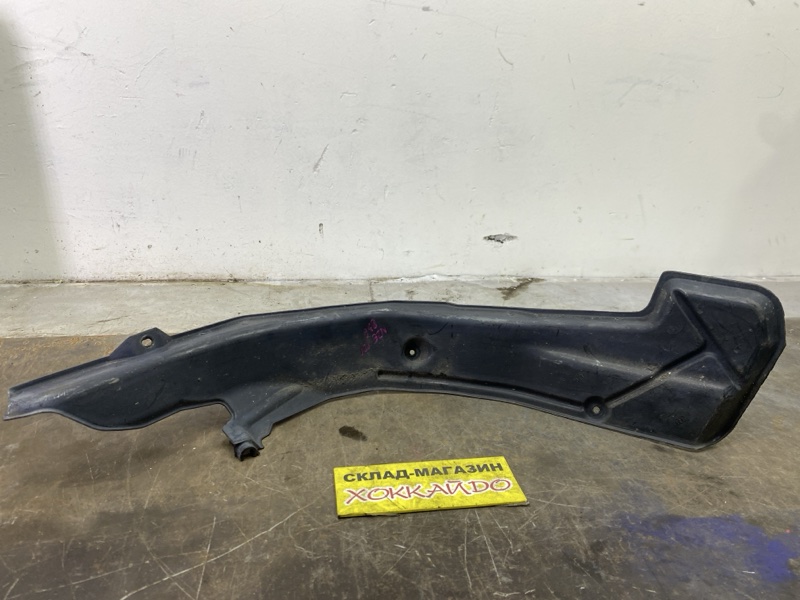 Защита горловины топливного бака Toyota Corolla Spacio NZE121N 1NZ-FE 05.2001 (б/у)