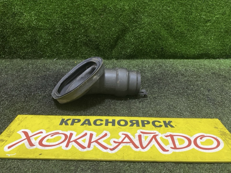 Пыльник рулевой колонки Toyota Wish ZNE10G 1ZZ-FE 01.2003 (б/у)