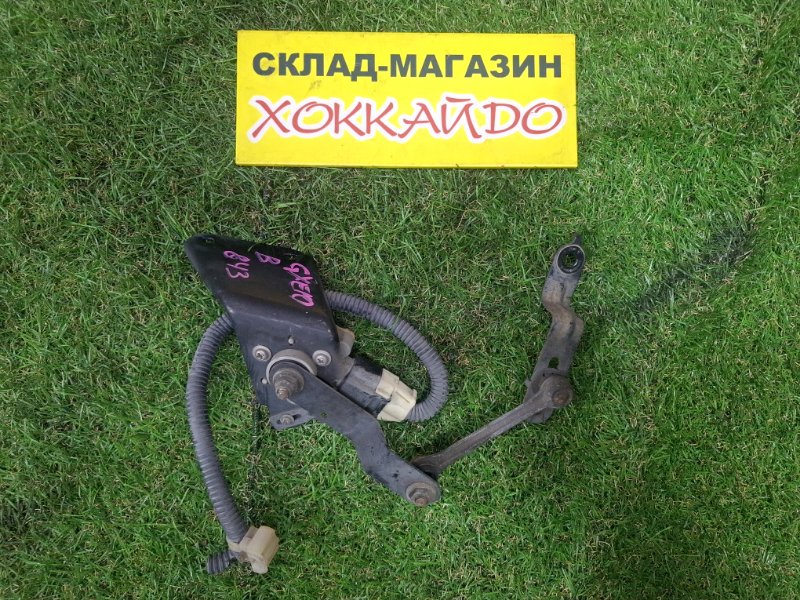 Датчик высоты дорожного просвета Toyota Altezza GXE10 1G-FE 07.2001 задний (б/у)