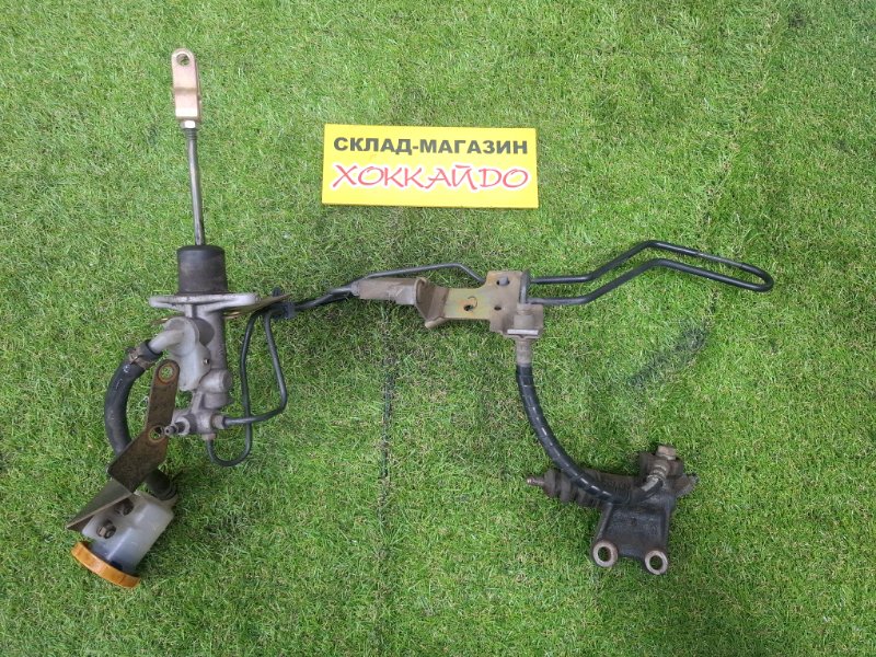 Главный цилиндр сцепления Subaru Forester SG5 EJ205 02.2002 (б/у)