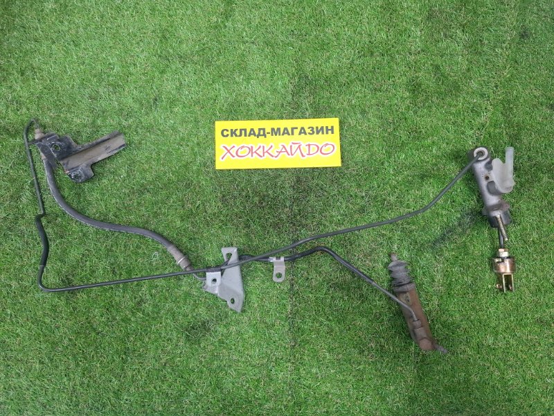 Главный цилиндр сцепления Toyota Corolla NZE121 1NZ-FE 09.2002 (б/у)