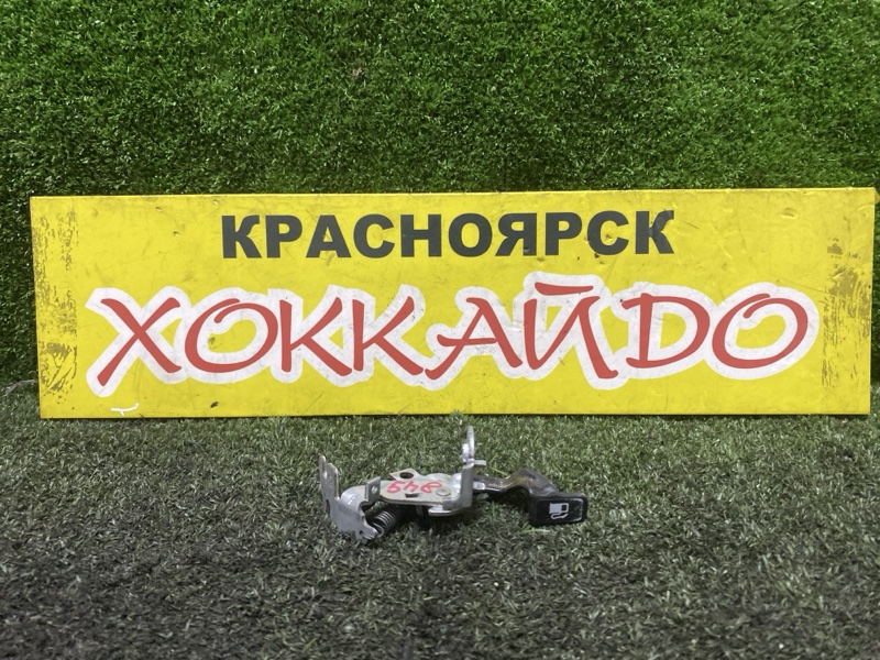 Ручка открывания бензобака Toyota Wish ZNE10G 1ZZ-FE 09.2005 (б/у)