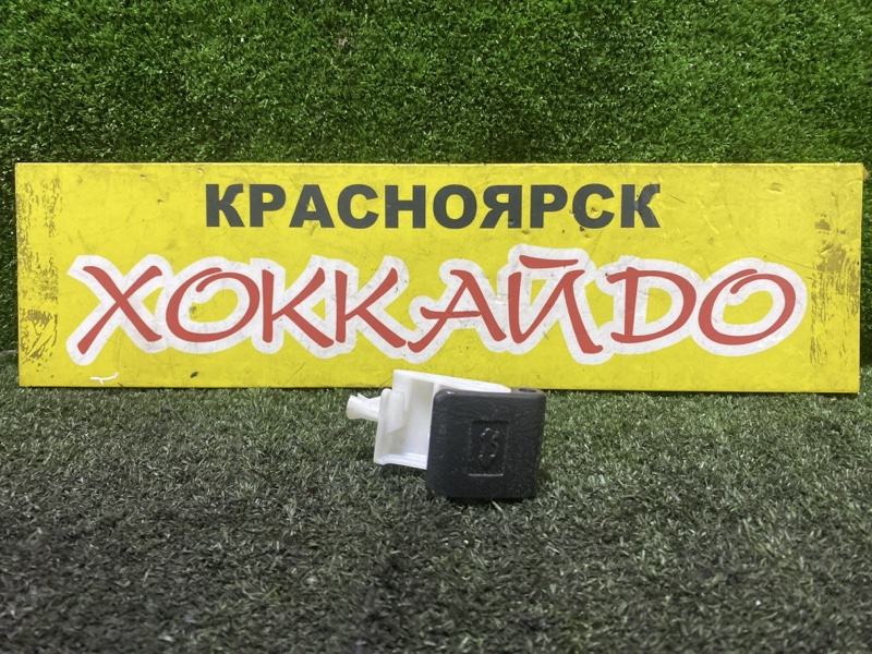 Ручка открывания капота Toyota Wish ZNE10G 1ZZ-FE 09.2005 (б/у)
