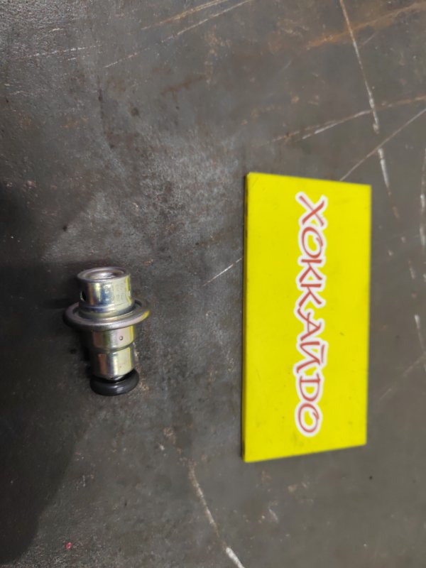 Клапан давления топлива Toyota Corolla Fielder NZE121G 1NZ-FE 09.2002 (б/у)