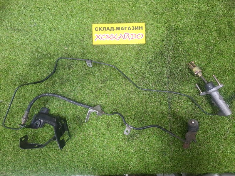 Главный цилиндр сцепления Toyota Corolla NZE120 2NZ-FE 08.2000 (б/у)