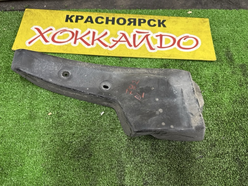 Подкрылок Mazda Demio DW5W B5E 12.1999 задний левый (б/у)