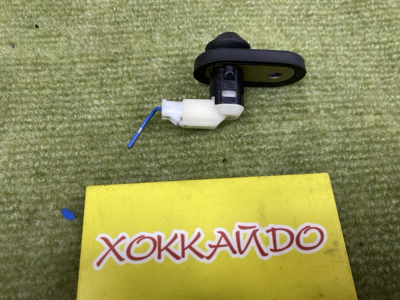Датчик открытия двери; Концевик двери Mazda MPV LY3P L3-VE 01.2007 (б/у)