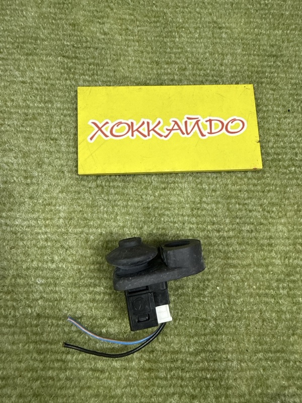 Датчик открытия двери; Концевик двери Subaru Forester SG5 EJ205 02.2002 (б/у)