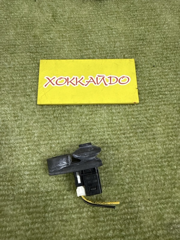Датчик открытия двери; Концевик двери Subaru Forester SG5 EJ205 02.2002 (б/у)