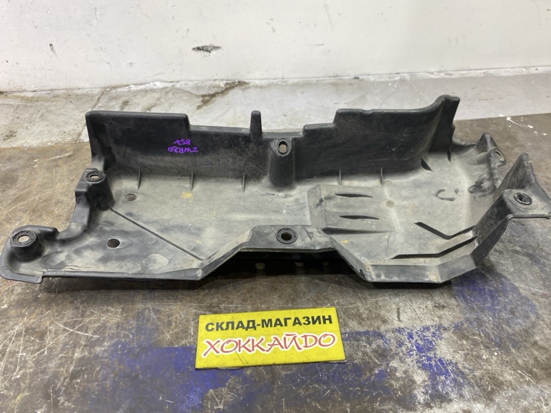 Защита кузова Toyota Esquire ZWR80G 2ZR-FXE 10.2014 (б/у)